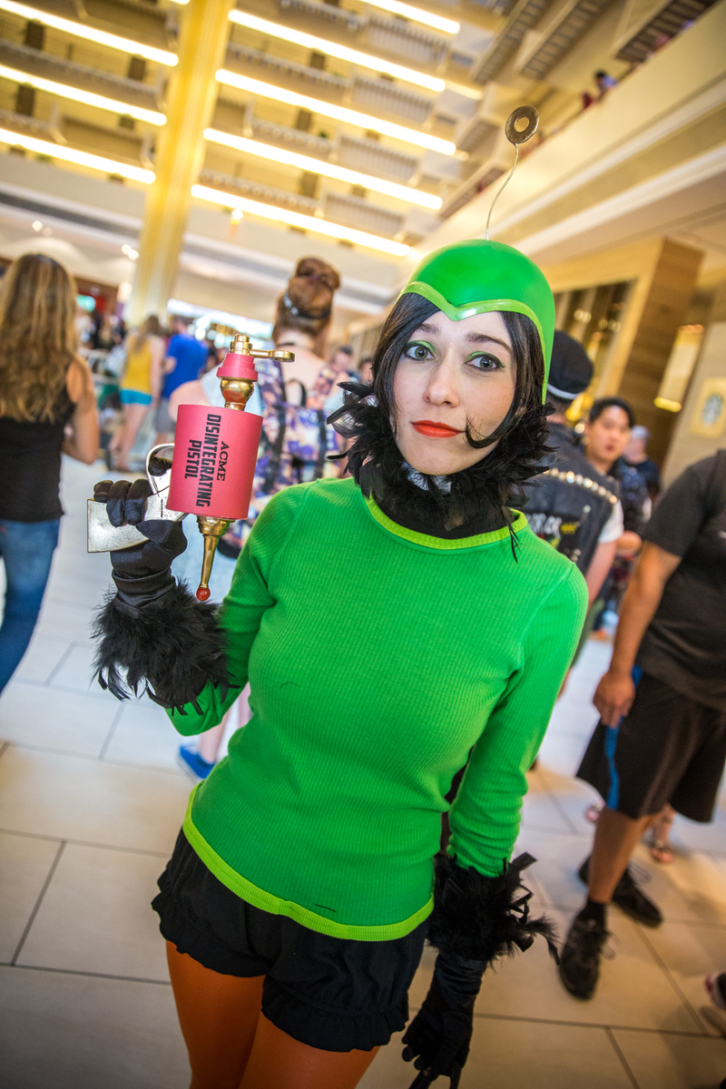 Illustration for article titled Dragon Con Day 4: No Sleep, Sore Feet, and Still Going With Great Costumes
